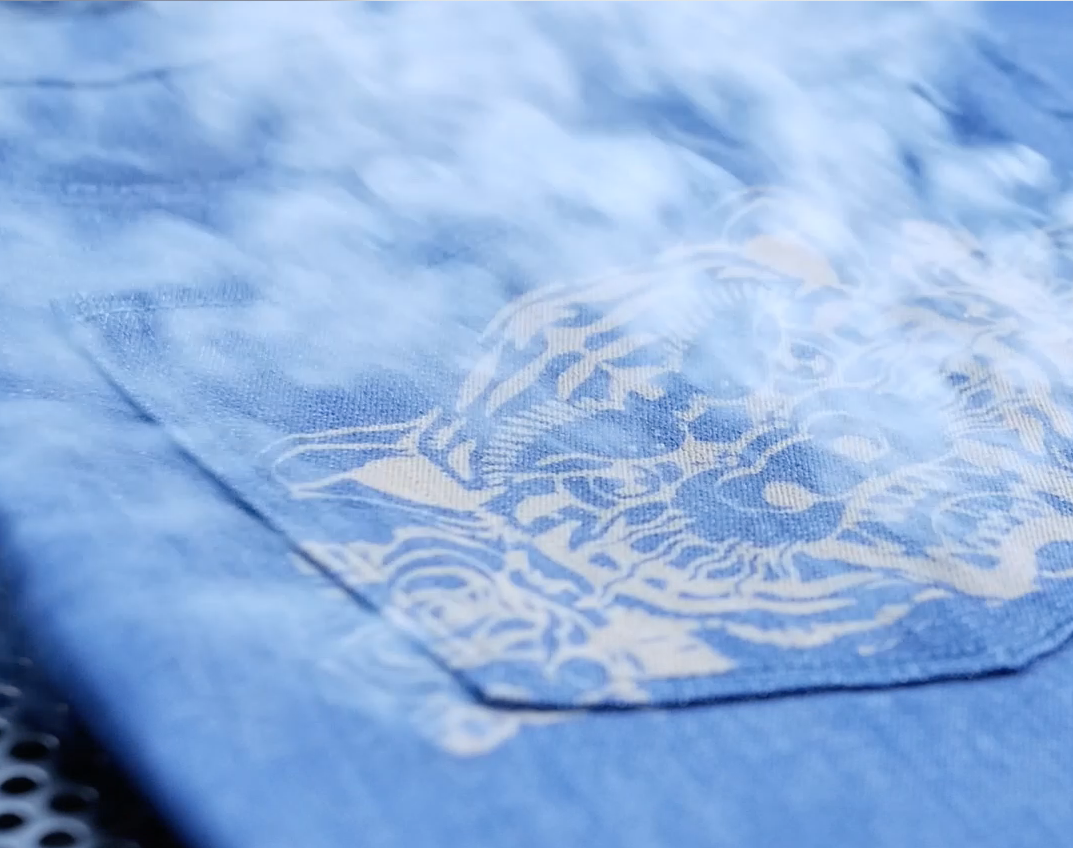 Jeans mit Tiger-Effekt durch Lasertechnologie von Raylase Jeans mit Tiger-Effekt durch Lasertechnologie von Raylase